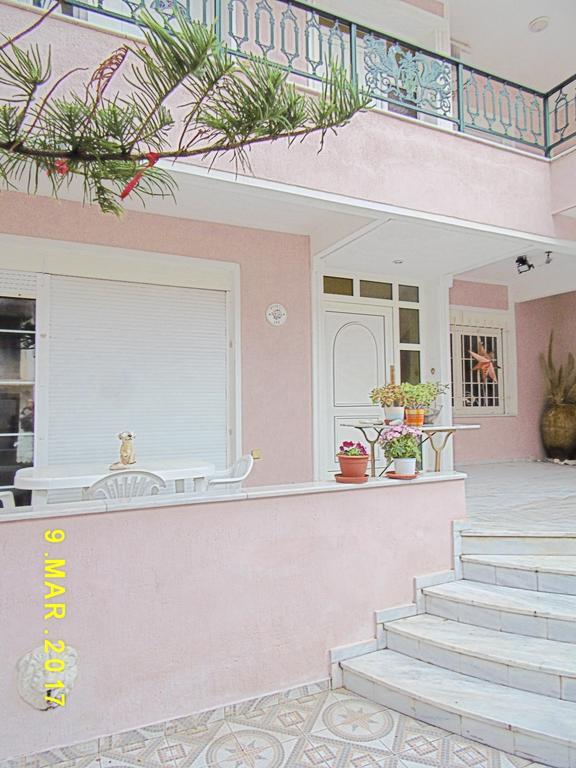 Spacious Apartment Corinth Exterior foto